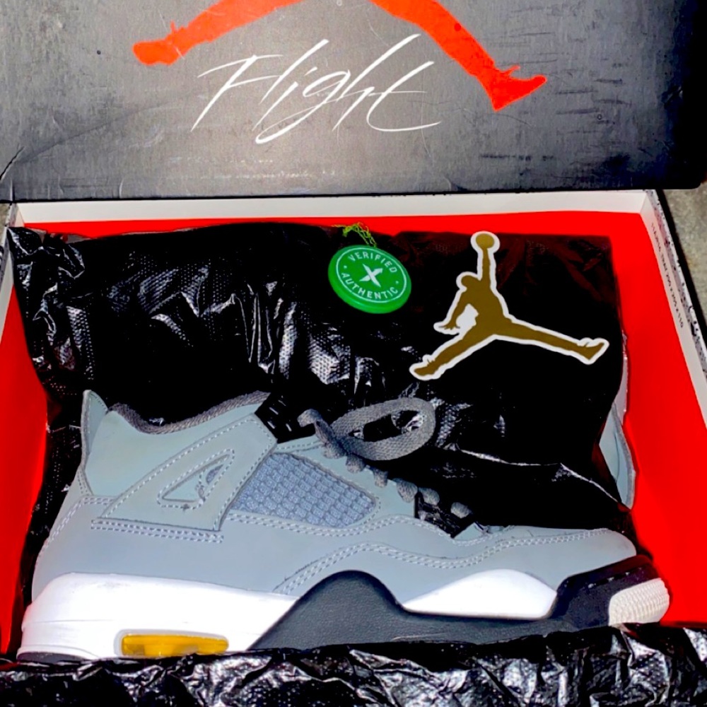 I’m selling them for $380 there my old pair and they don’t fit anymore